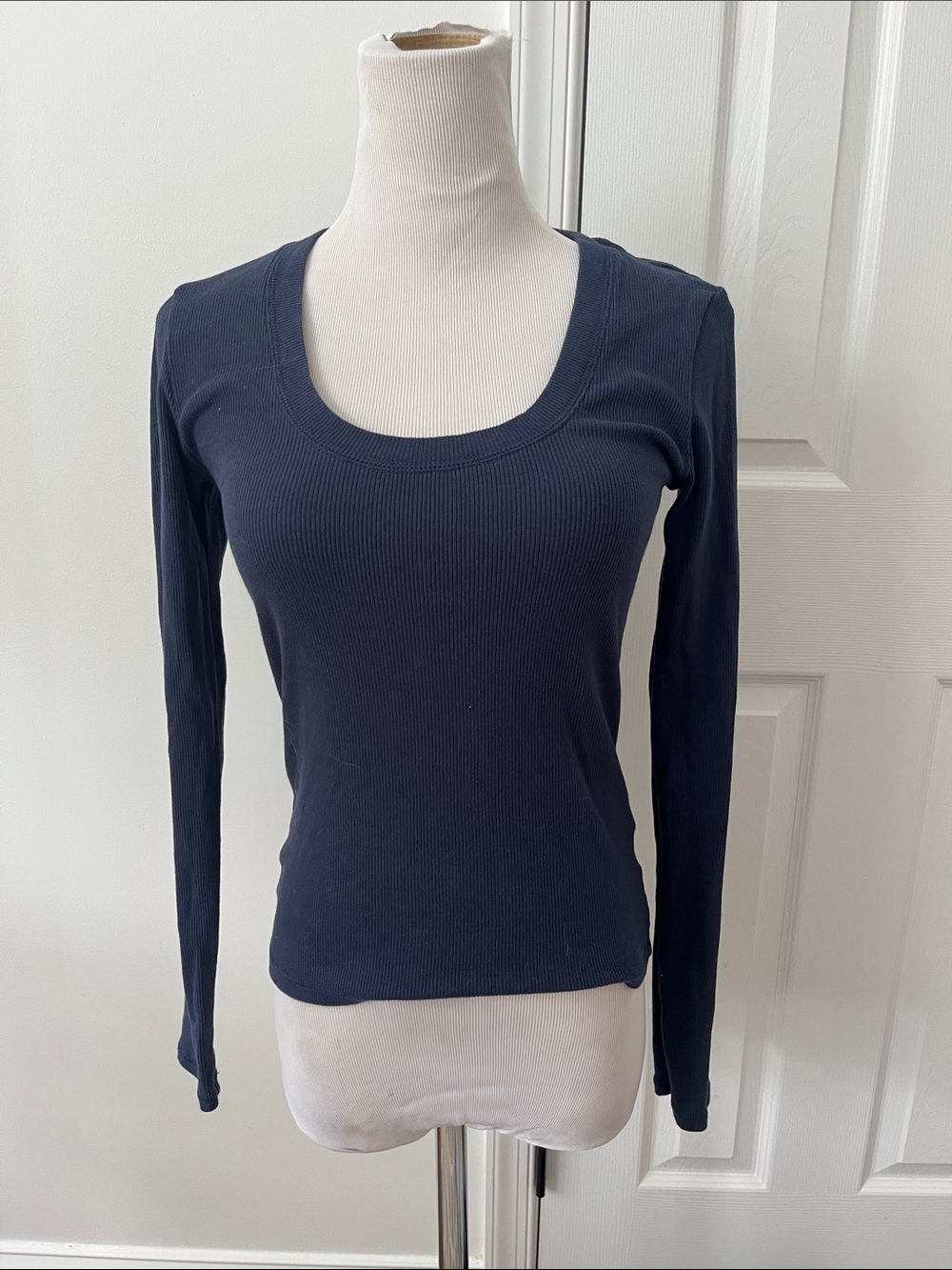 Z Supply Navy Ribbed Scoop Neck Long Sleeve Top